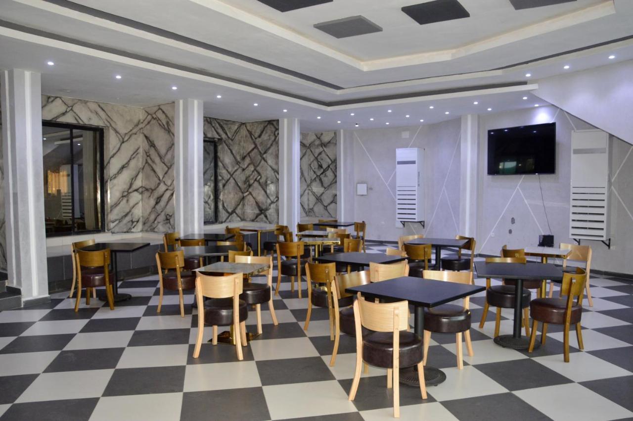 Hotel Vallee Des Princes Ντουάλα Εξωτερικό φωτογραφία